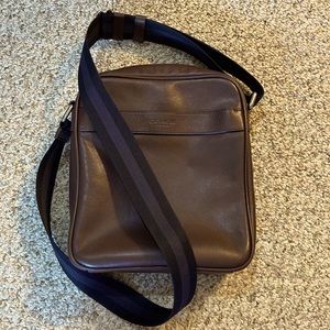Coach crossbody messenger bag. Excellent condition. No flaws in leather.